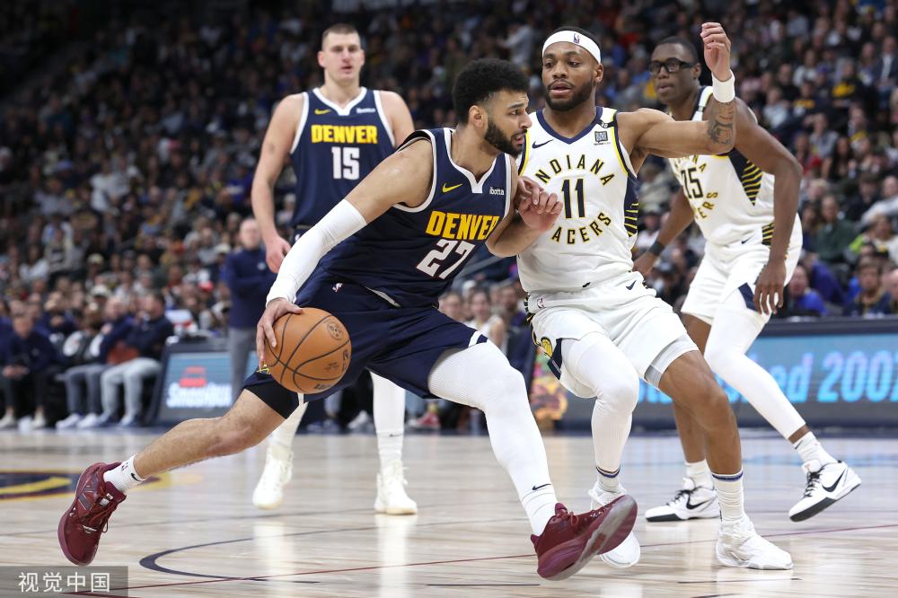 在赛场上展 在赛场上展